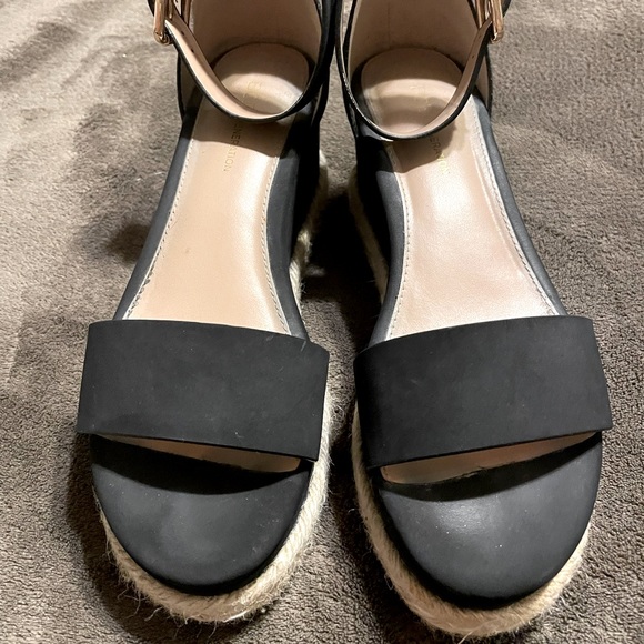 BCGG Wedge Sandals - Picture 2 of 4